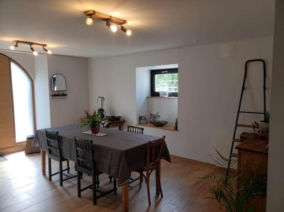 Villa L'Atelier De Jean à Velzic Extérieur photo